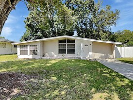 3821 27th Pkwy in Sarasota, FL - Building Photo