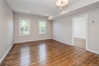 2 Main St in Hastings On Hudson, NY - Building Photo - Building Photo