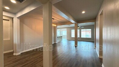 8548 W Midway Ave in Glendale, AZ - Building Photo - Building Photo