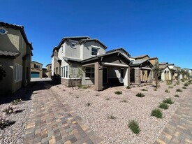 211 Vanhoy Ave in Henderson, NV - Building Photo