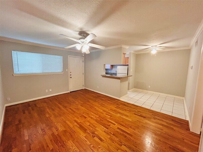property at 2201 Driscoll St