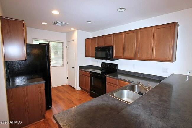 900 W Broadway Ave in Apache Junction, AZ - Building Photo - Building Photo