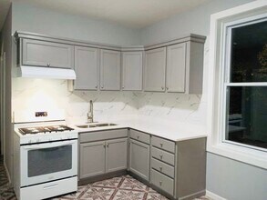 5646 W 22nd Pl, Unit 1 in Cicero, IL - Building Photo - Building Photo