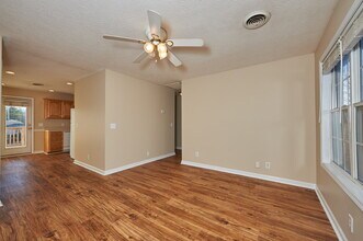 1006 Brooklyn Dr in Springfield, TN - Building Photo - Building Photo