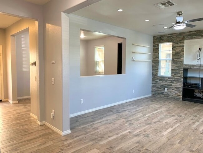 3150 N Ventura Rd in Oxnard, CA - Foto de edificio - Building Photo