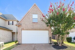 1033 Cordova Ridge Pl in Cordova, TN - Building Photo
