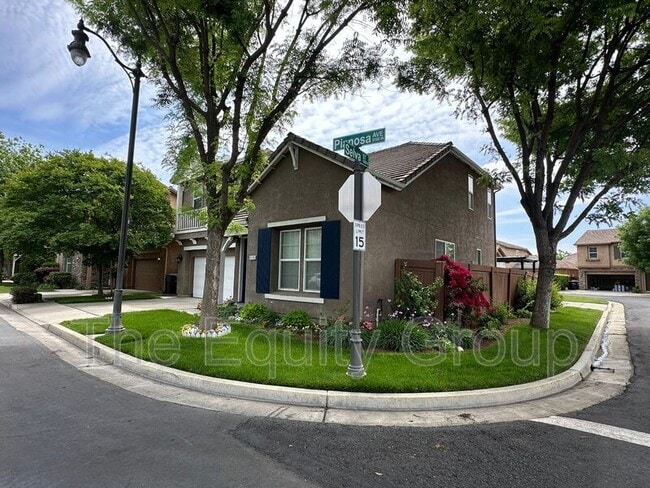 5115 W Pianosa Ave in Visalia, CA - Building Photo - Building Photo