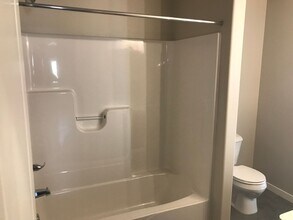 5856 Deb Dr W in West Fargo, ND - Building Photo - Building Photo