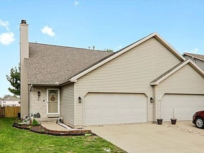 property at 1810 Vladimir Dr