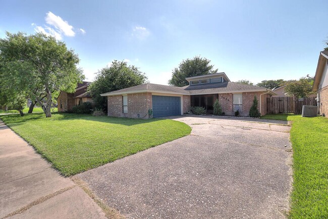 property at 7034 Powderhorn Ct