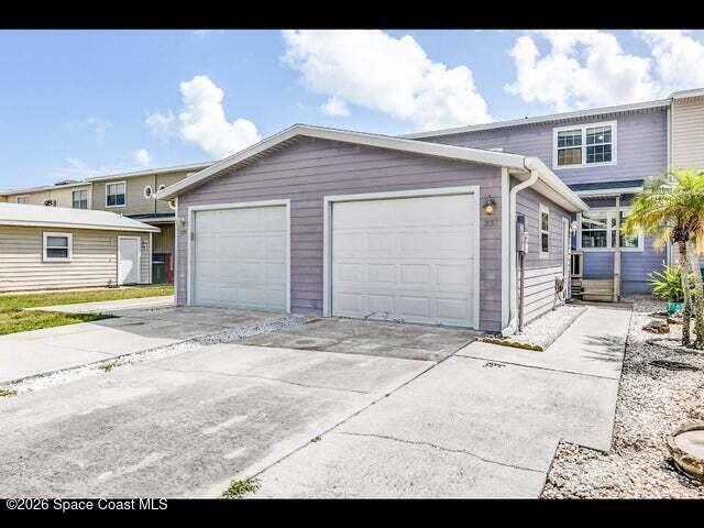 237 Cherie Down Ln in Cape Canaveral, FL - Building Photo - Building Photo