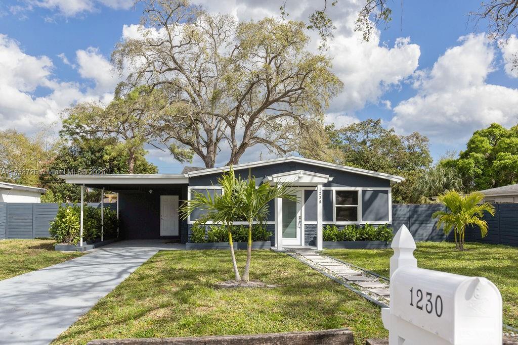 1230 NW 7th Ave in Fort Lauderdale, FL - Building Photo