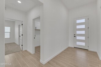 12716 Middlesbrough Ave in Horizon City, TX - Foto de edificio - Building Photo