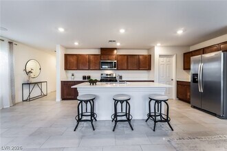 4327 W Gary Ave in Las Vegas, NV - Building Photo - Building Photo