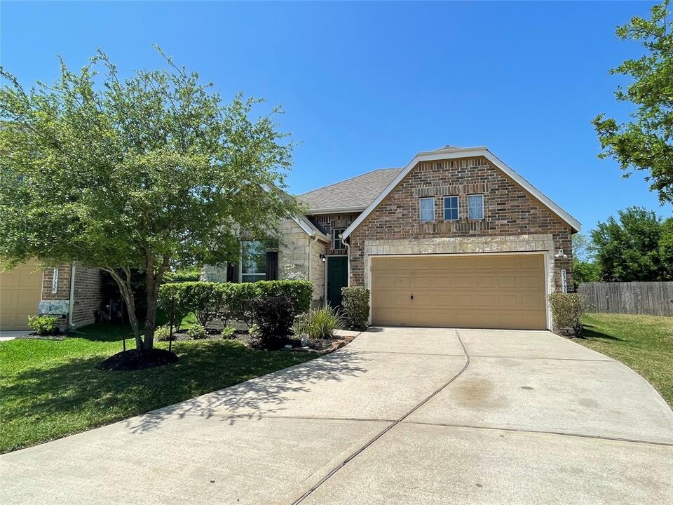 23731 Plantation Pines Ln in Tomball, TX - Building Photo