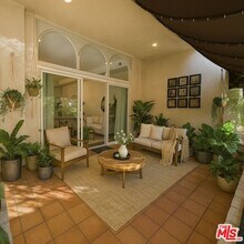 5310 Lindley Ave in Los Angeles, CA - Building Photo - Building Photo