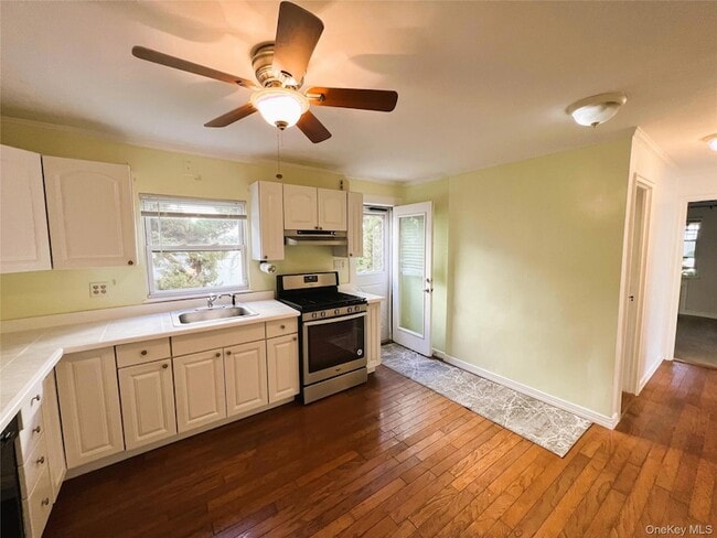 property at 520 E Chester St