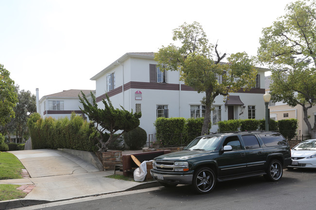 630-634 Midvale Ave in Los Angeles, CA - Building Photo - Building Photo