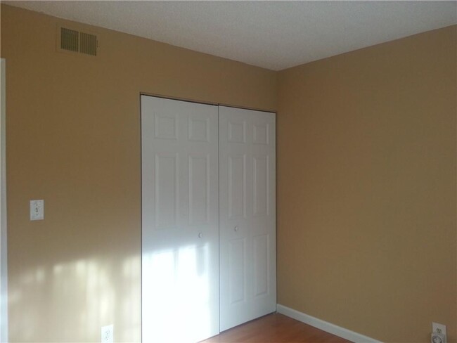 10006 Winding Lake Rd, Unit 104 in Sunrise, FL - Building Photo - Building Photo