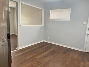 403 Perry Ave in Waxahachie, TX - Building Photo - Building Photo