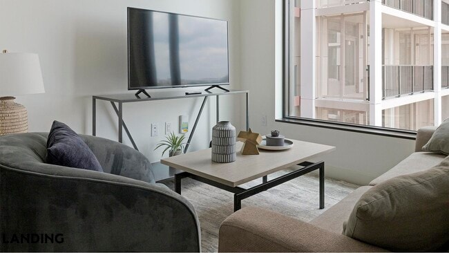 632 Howard Rd SE, Unit 731 in Washington, DC - Building Photo - Building Photo