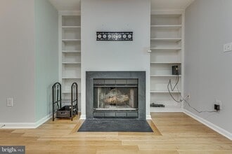 6327 Over See Ct in West Springfield, VA - Building Photo - Building Photo
