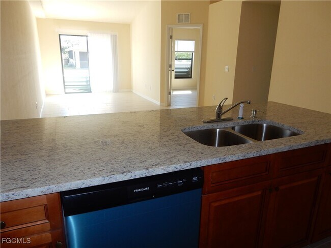 property at 1713 SW 33rd St