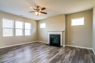 114 N Porcenna Ln in Clayton, NC - Foto de edificio - Building Photo