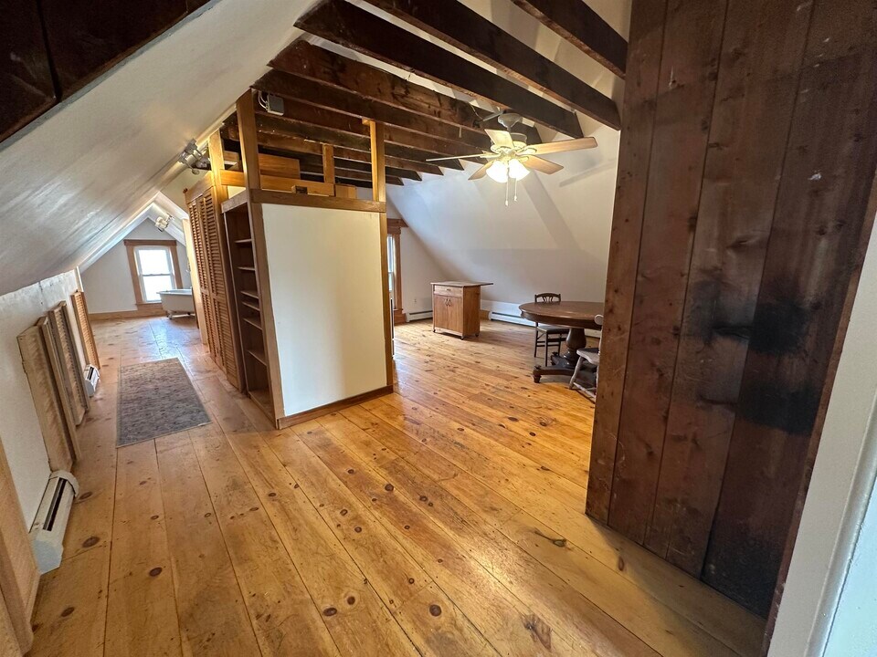 110 Estey St in Brattleboro, VT - Building Photo