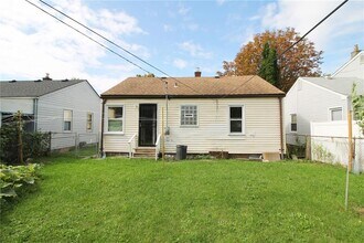 21576 Audrey Ave in Warren, MI - Building Photo - Building Photo