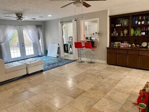 2419 Briarlee Dr in Houston, TX - Building Photo - Building Photo