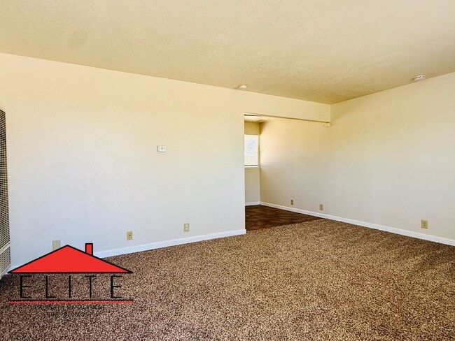 221 N Helena St in Ridgecrest, CA - Building Photo - Building Photo