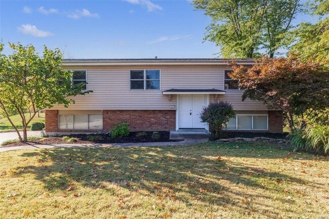 property at 4 Great Knight Ct