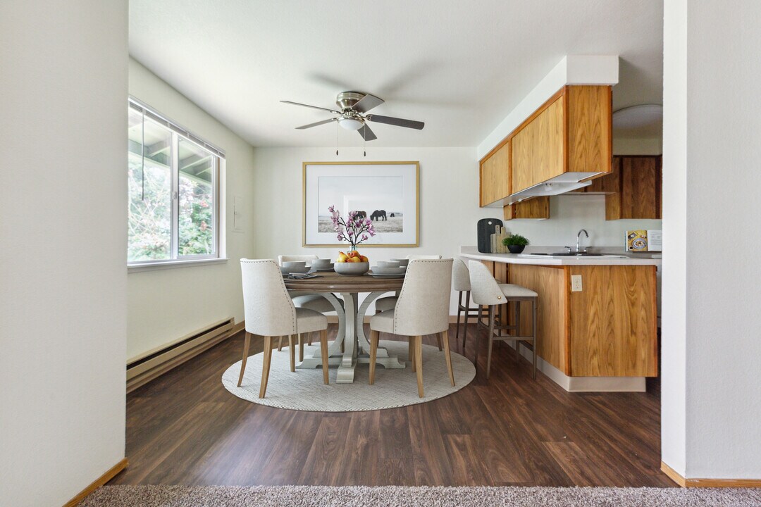 Timberline Apartments in Tigard, OR - Foto de edificio