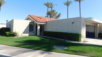 74193 Santa Rosa Cir in Palm Desert, CA - Building Photo - Building Photo