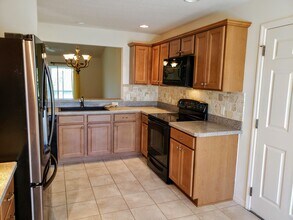 12109 NE 51st Cir in Oxford, FL - Building Photo - Building Photo