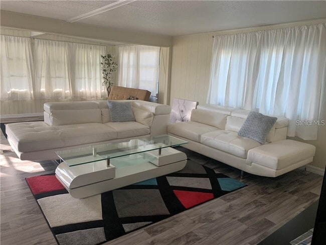 10 Boca Ciega St in Nokomis, FL - Foto de edificio - Building Photo