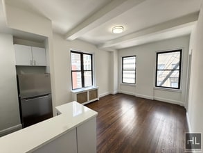EAST 46 STREET in New York, NY - Building Photo - Building Photo