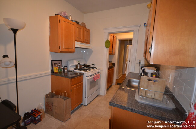 135 Washington St, Unit 5 in Boston, MA - Building Photo - Building Photo