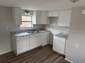 26 Brinwood Dr in Weaverville, NC - Building Photo - Building Photo