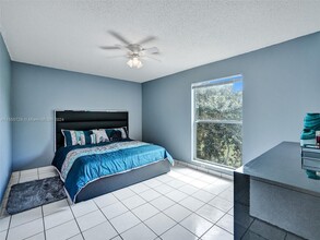 8300 Sands Point Blvd, Unit K308 in Tamarac, FL - Building Photo - Building Photo