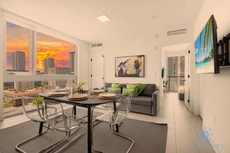227 NE 2nd St in Miami, FL - Building Photo - Building Photo
