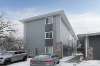 Aspen Apartments in Fridley, MN - Foto de edificio - Building Photo