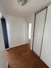 20 Chesterton Dr in Ottawa, ON - Building Photo - Building Photo