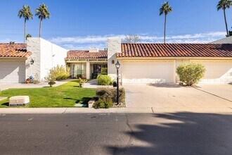 5511 N 71st Pl in Paradise Valley, AZ - Building Photo - Building Photo