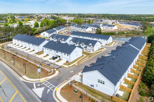 Vaughn Townhomes in Conyers, GA - Building Photo - Building Photo