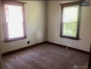 524 Crestmore Ave in Dayton, OH - Building Photo - Building Photo