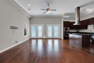 907 Garden Oaks Trce in Houston, TX - Building Photo - Building Photo