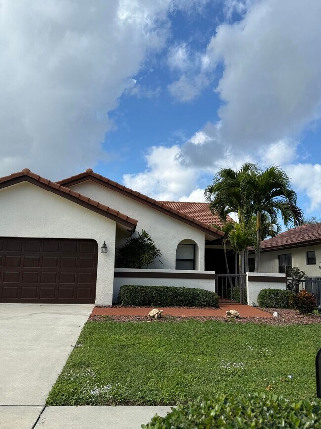 21583 Villa Nova Dr in Boca Raton, FL - Building Photo - Building Photo
