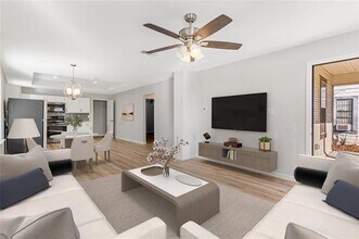 1123 W Morgan St in Denison, TX - Building Photo - Building Photo